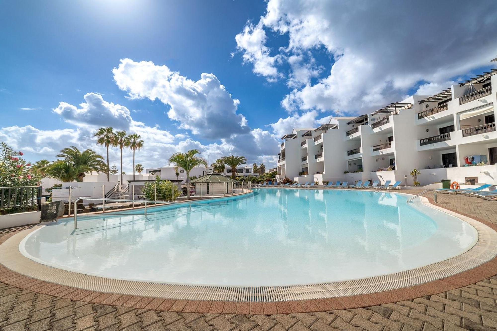 Apartamento Playa Bastián 2 habs, 2 baños y súper terraza Costa Teguise Exterior foto